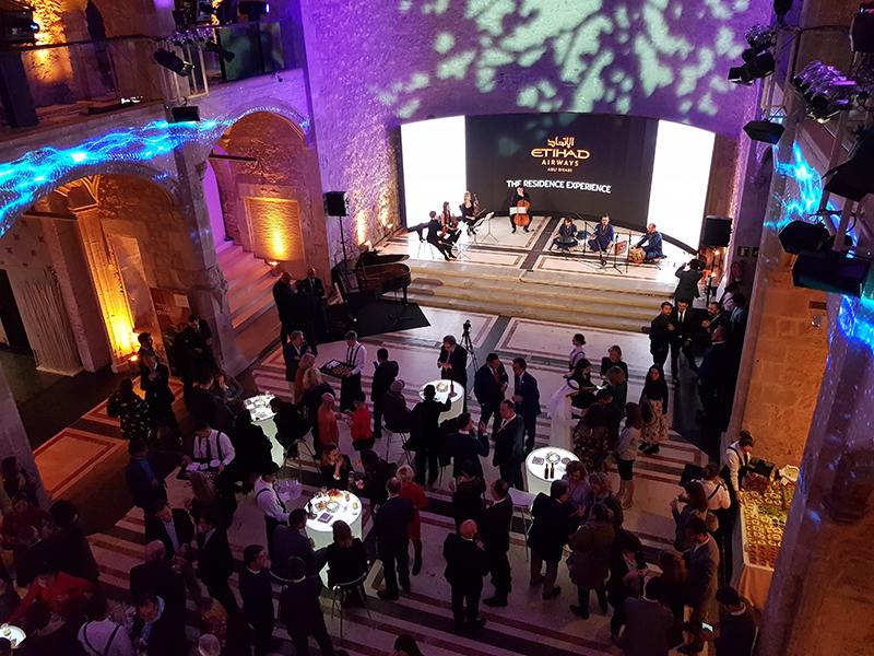 الاتحاد للطيران تحتفل باطلاق أولى رحلاتها إلى برشلونة